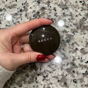 Becca champagne pop mini